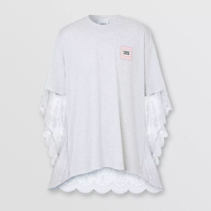 유럽직배송 버버리 남성 샹티이 레이스 케이프 디테일 코튼 오버사이즈 티셔츠 포르셀린 BURBERRY Man Chantilly Lace Cape Detail Cotton Oversized T-shirt 45637401