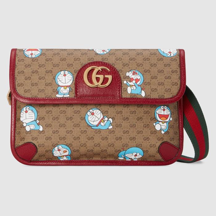 유럽직배송 구찌 GUCCI Gucci - Doraemon x Gucci small belt bag 6478172TJBG8587